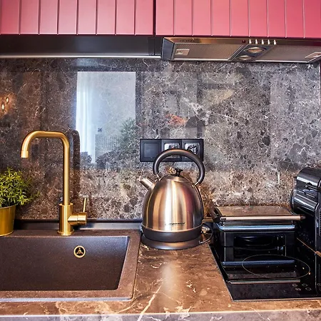 Magenta Luxury By Binobi!