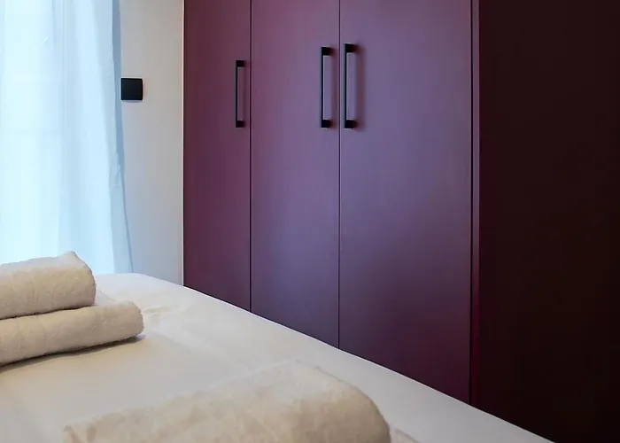 Magenta Luxury By Binobi! Selanik